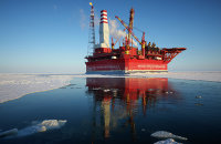 Морская нефтедобывающая платформа "Приразломная"