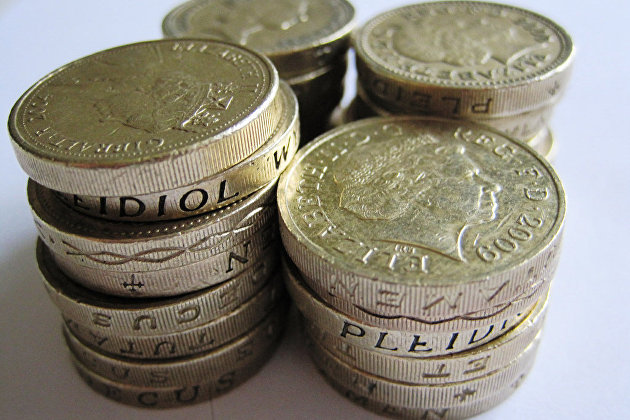 Монеты 4 фунта