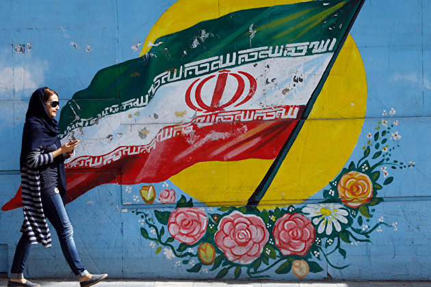 " Граффити с изображением флага Ирана в Тегеране