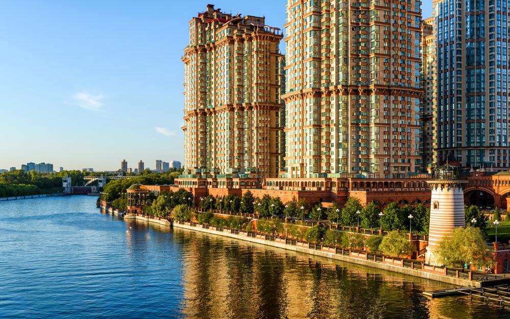 Фокус на регионы и премиум: бумаги каких застройщиков интересны инвесторам