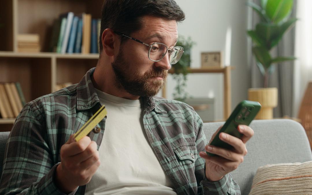 С сентября в России начинает действовать новый закон, согласно которому могут заблокировать счет абонента мобильной связи