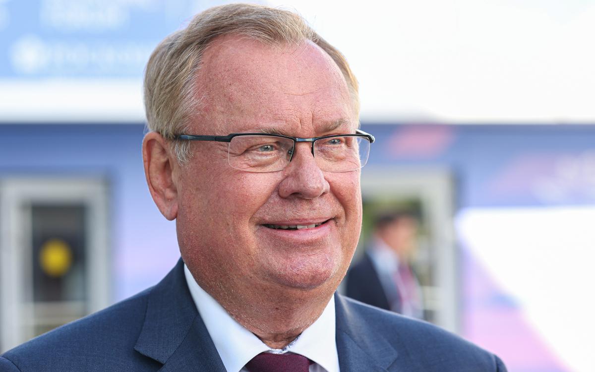 Президент-председатель правления Банка ВТБ Андрей Костин после пленарного заседания Восточного экономического форума — 2025 на территории Дальневосточного федерального университета (ДВФУ) на острове Русский