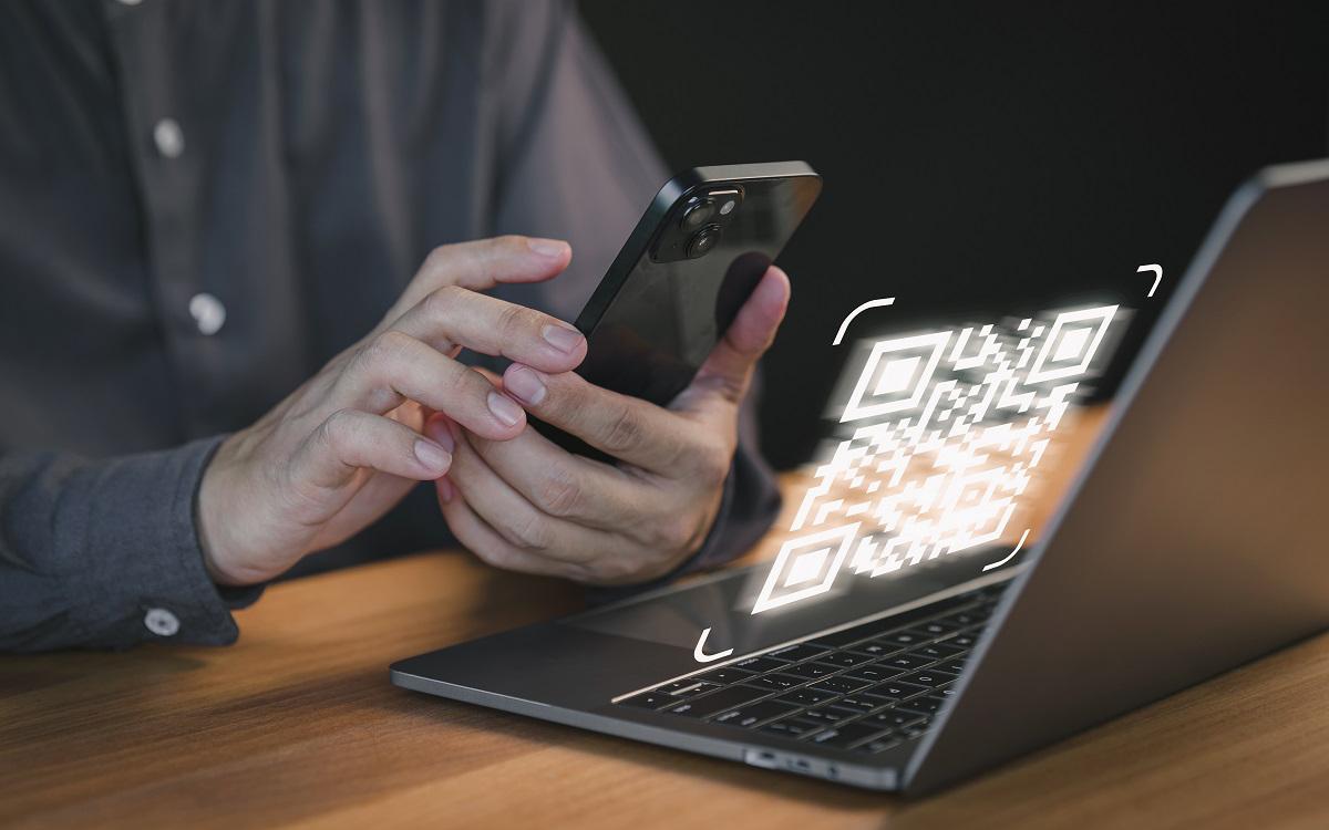 С осени 2026 года начнется внедрение универсального QR-кода для оплаты услуг и товаров