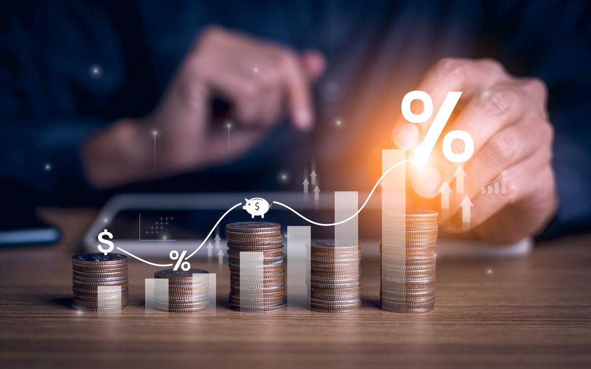 «РБК Инвестиции» выяснили, какую доходность предлагают вклады и накопительные счета и в каком из инструментов лучше хранить сбережения