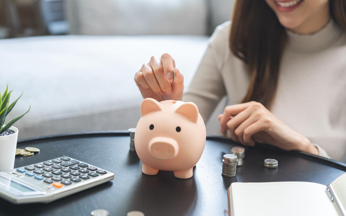 Вклад до востребования — самый простой способ отложить деньги на короткий срок, хотя проценты по нему будут минимальными